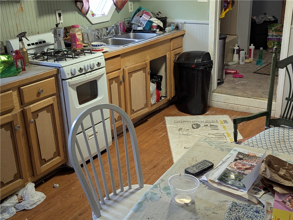 85 Hospital Road East Providence, RI 02915 - Photo 8 of 15