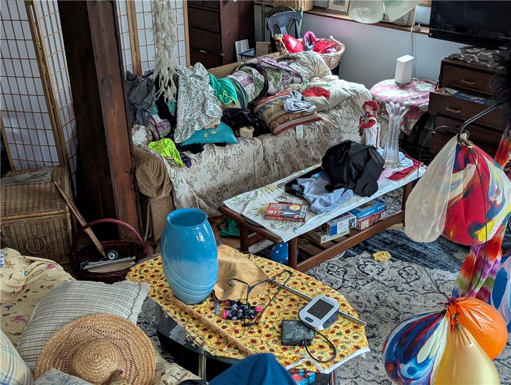 85 Hospital Road East Providence, RI 02915 - Photo 10 of 15