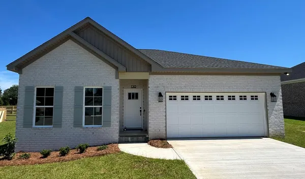 $257,900 | 130 Edgewood Trail, Ozark, AL 36360