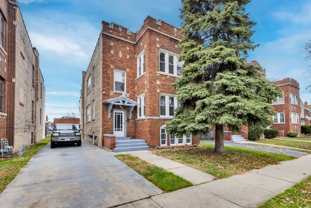 $429,000 | 3636 Oak Park Avenue, Berwyn, IL 60402