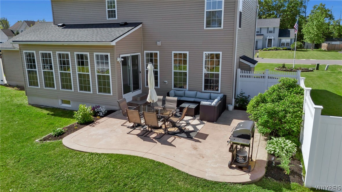 6505 Harvest Ridge Way Lockport, NY 14094 - Photo 4 of 50