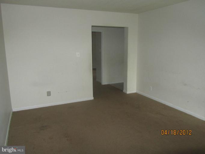 11633 Stoneview Square, Unit 81/12C Reston, VA 20191 - Photo 10 of 16 a view of a small space