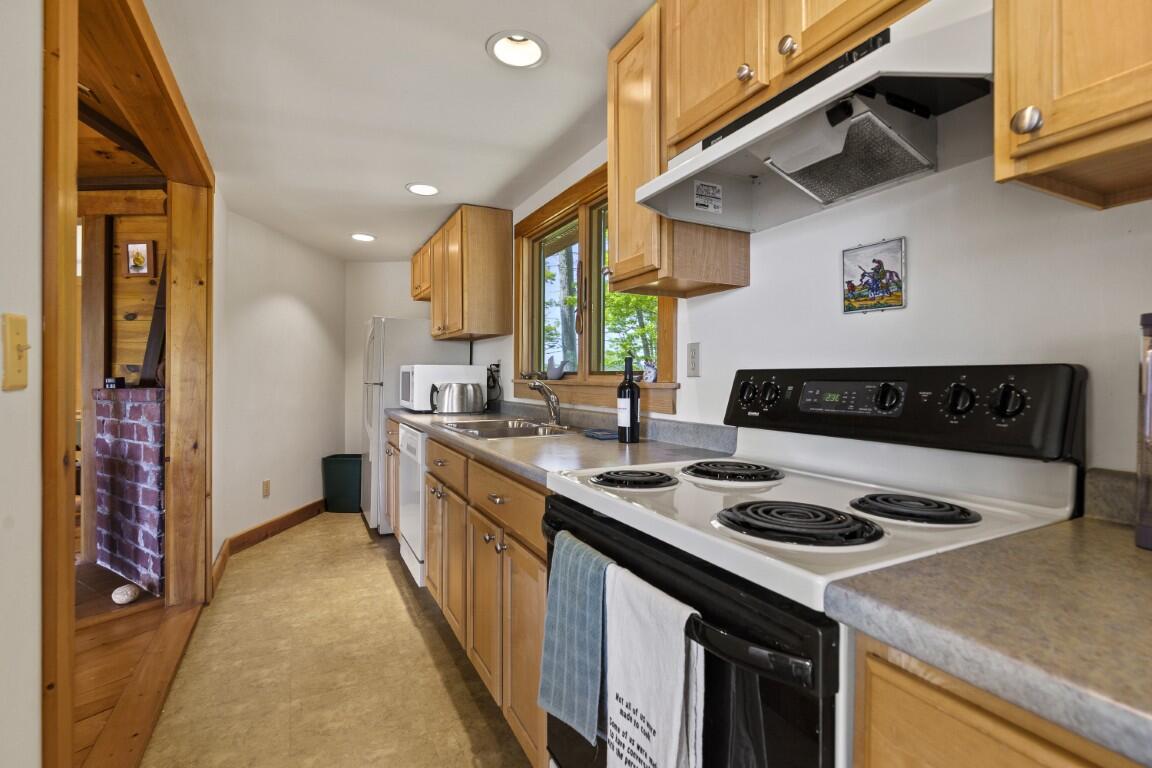 42 Delano Road Boothbay, ME 04571 - Photo 25 of 39