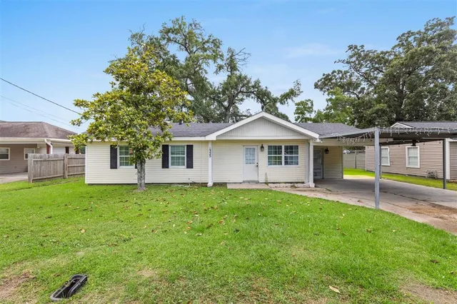 $1,500 | 1325 East Burton Street, Sulphur, LA 70663
