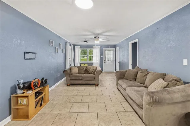 $1,500 | 1325 East Burton Street, Sulphur, LA 70663