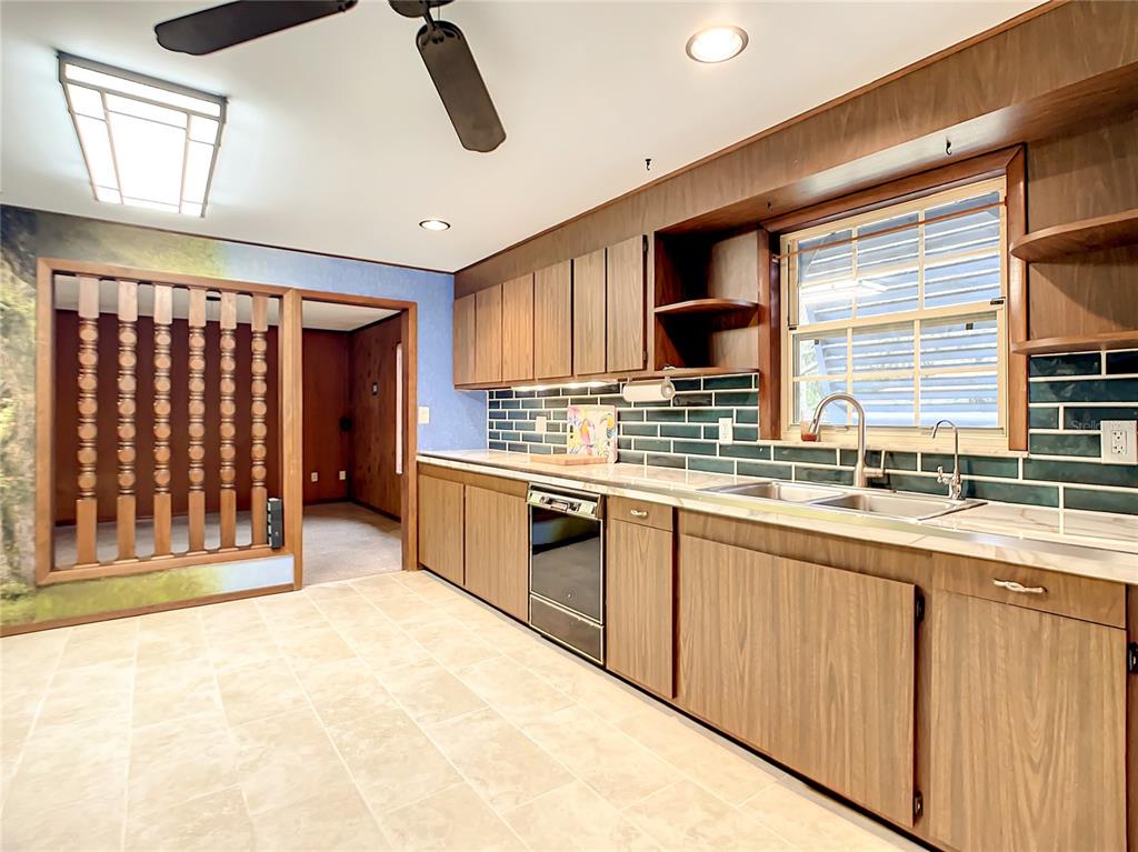 3320 Mango Tree Drive Edgewater, FL 32141 - Photo 5 of 15 Gallery Image 5