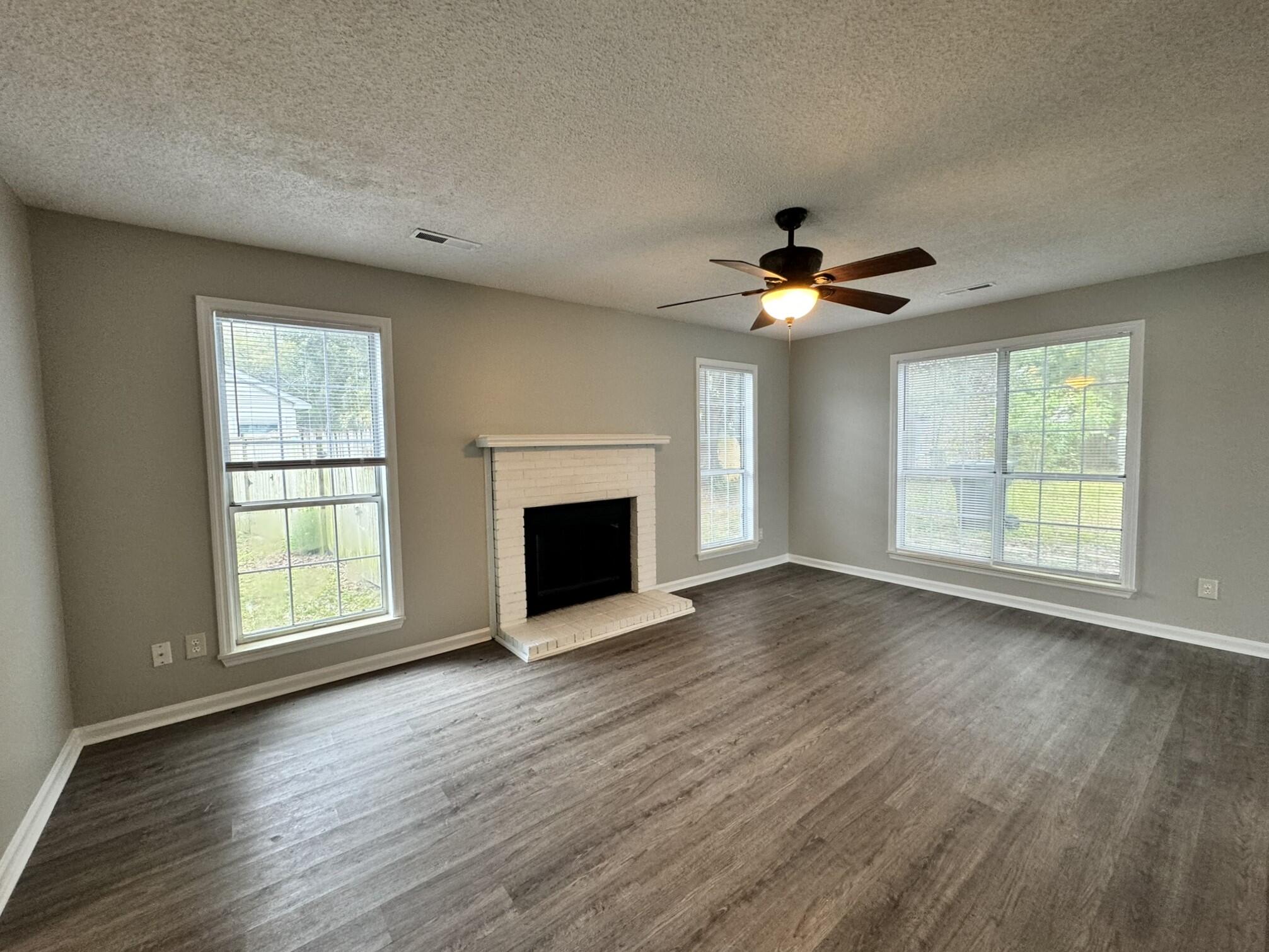 420 Indigo Road Goose Creek, SC 29445 - Photo 6 of 19 lvng room