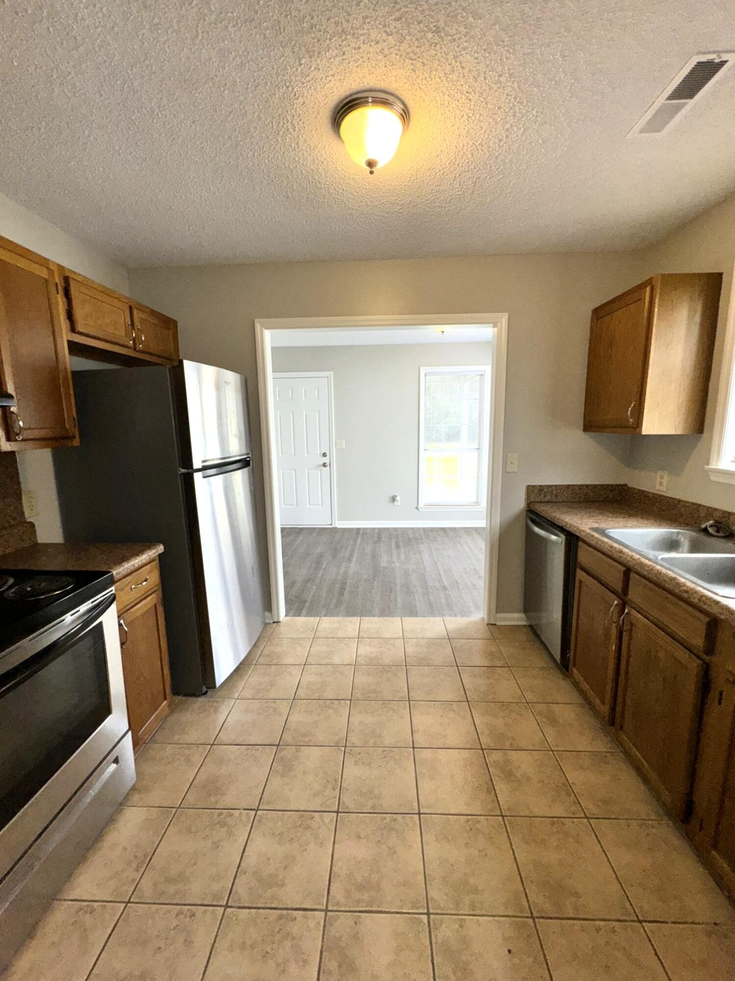 420 Indigo Road Goose Creek, SC 29445 - Photo 8 of 19 kitchen