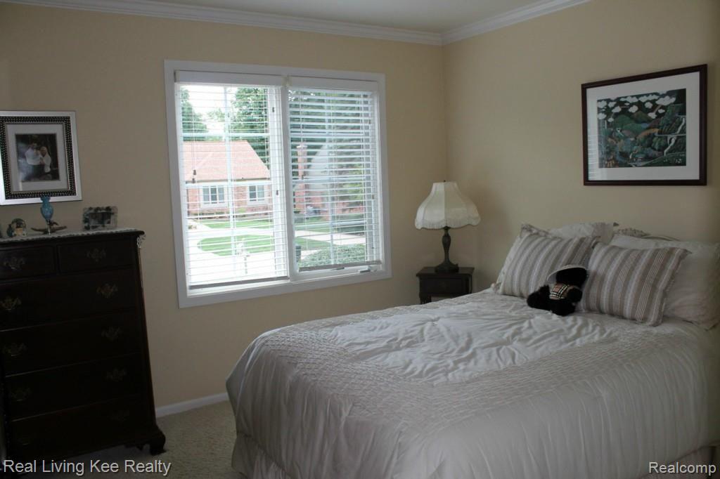 1432 Oakstone Drive Rochester, MI 48309 - Photo 31 of 49 IMG_0259.jpg