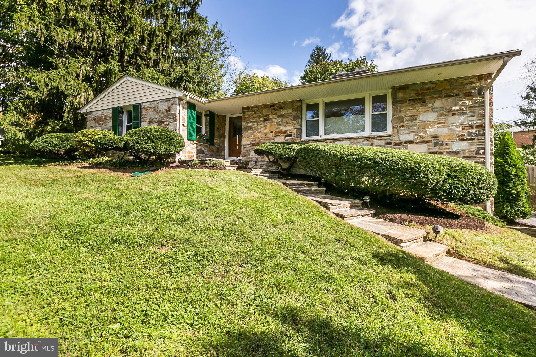 5509 Greenleaf Road Baltimore, MD 21210 - Photo 3 of 39 Gallery Image 3