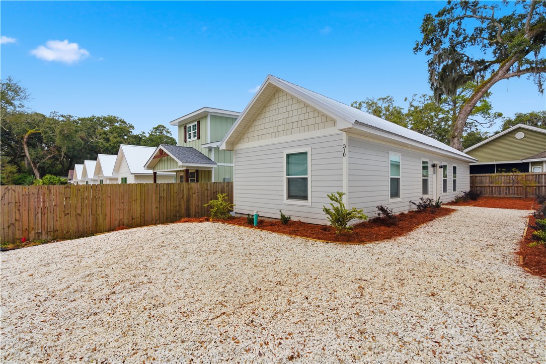 312 Palm Street St. Simons Island, GA 31522 - Photo 2 of 25