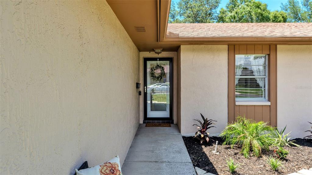 308 High View Lane Lakeland, FL 33803 - Photo 8 of 37
