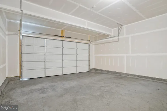 a view of an empty garage