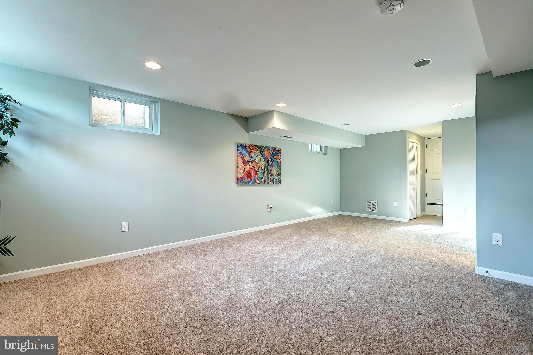 968 North Hill Road Baltimore, MD 21218 - Photo 21 of 29 a view of an empty room