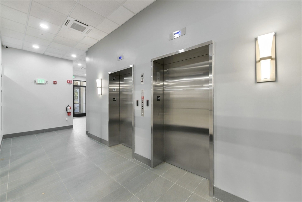 585 Essex Street, Unit PH 714 Lynn, MA 01901 - Photo 19 of 22