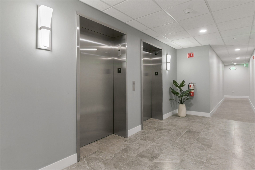 585 Essex Street, Unit PH 714 Lynn, MA 01901 - Photo 20 of 22