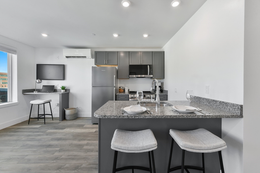 585 Essex Street, Unit PH 714 Lynn, MA 01901 - Photo 4 of 22