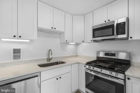 $205,000 | 5851 Quantrell Avenue, Unit 209, Alexandria, VA 22312