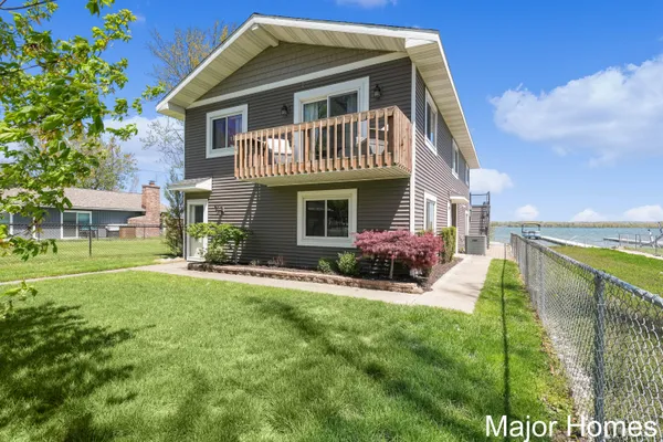 $870,000 | 3179 Sandy Beach Street, Wayland, MI 49348