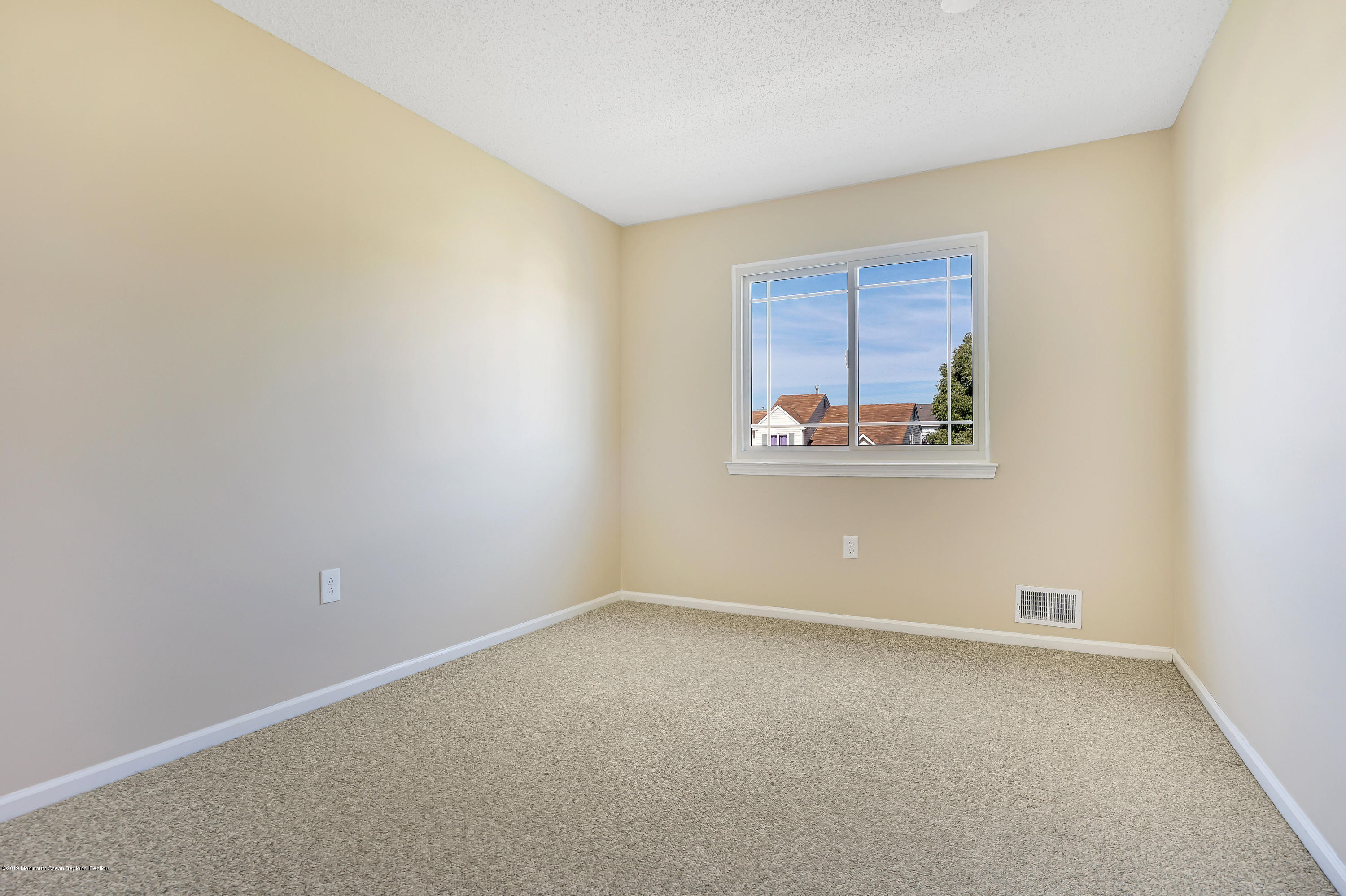 91 West Shenendoah Road Howell, NJ 07731 - Photo 19 of 39 016_dsc01376