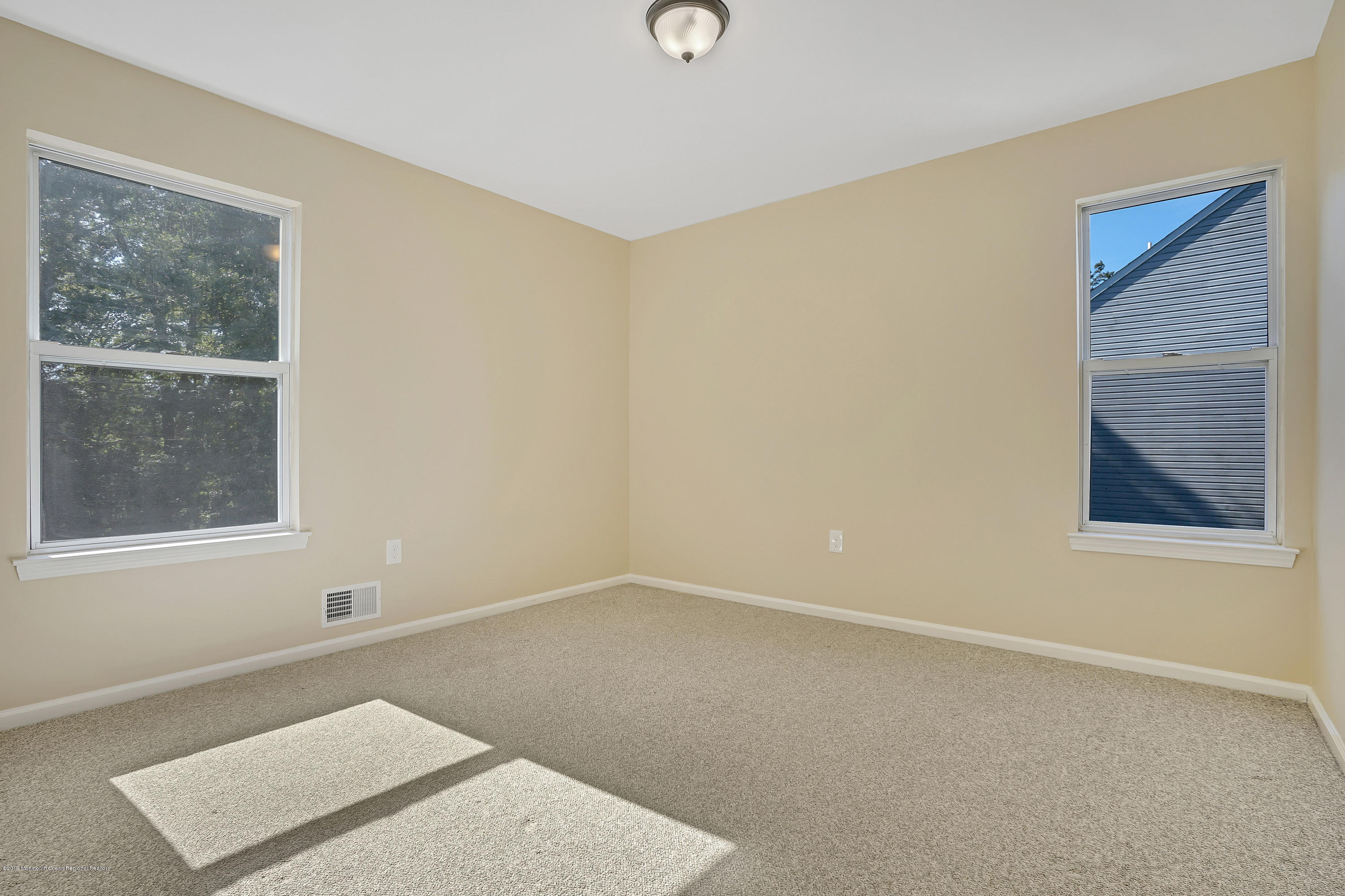 91 West Shenendoah Road Howell, NJ 07731 - Photo 20 of 39 015_dsc01371