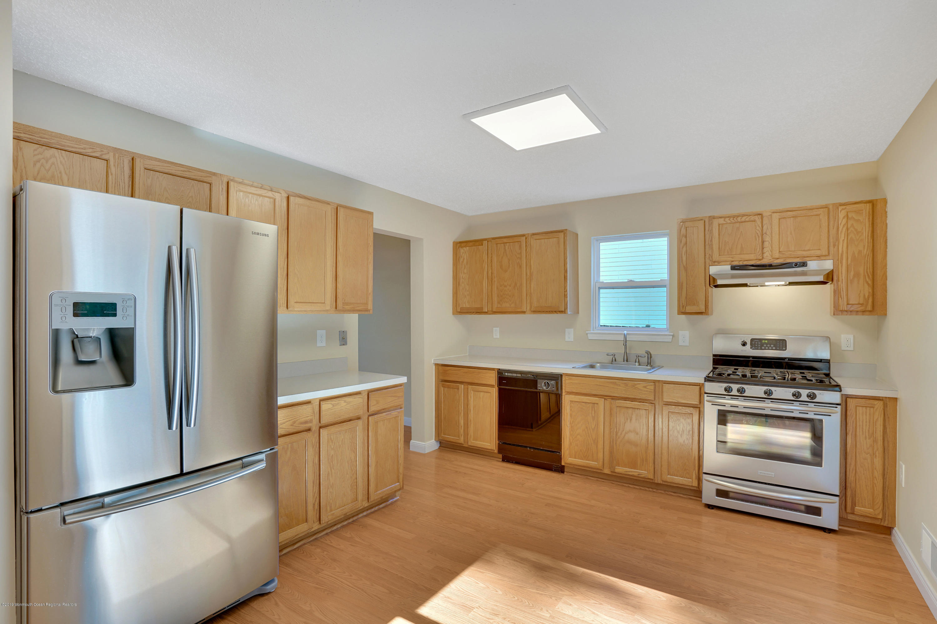 91 West Shenendoah Road Howell, NJ 07731 - Photo 3 of 39 029_dsc01441