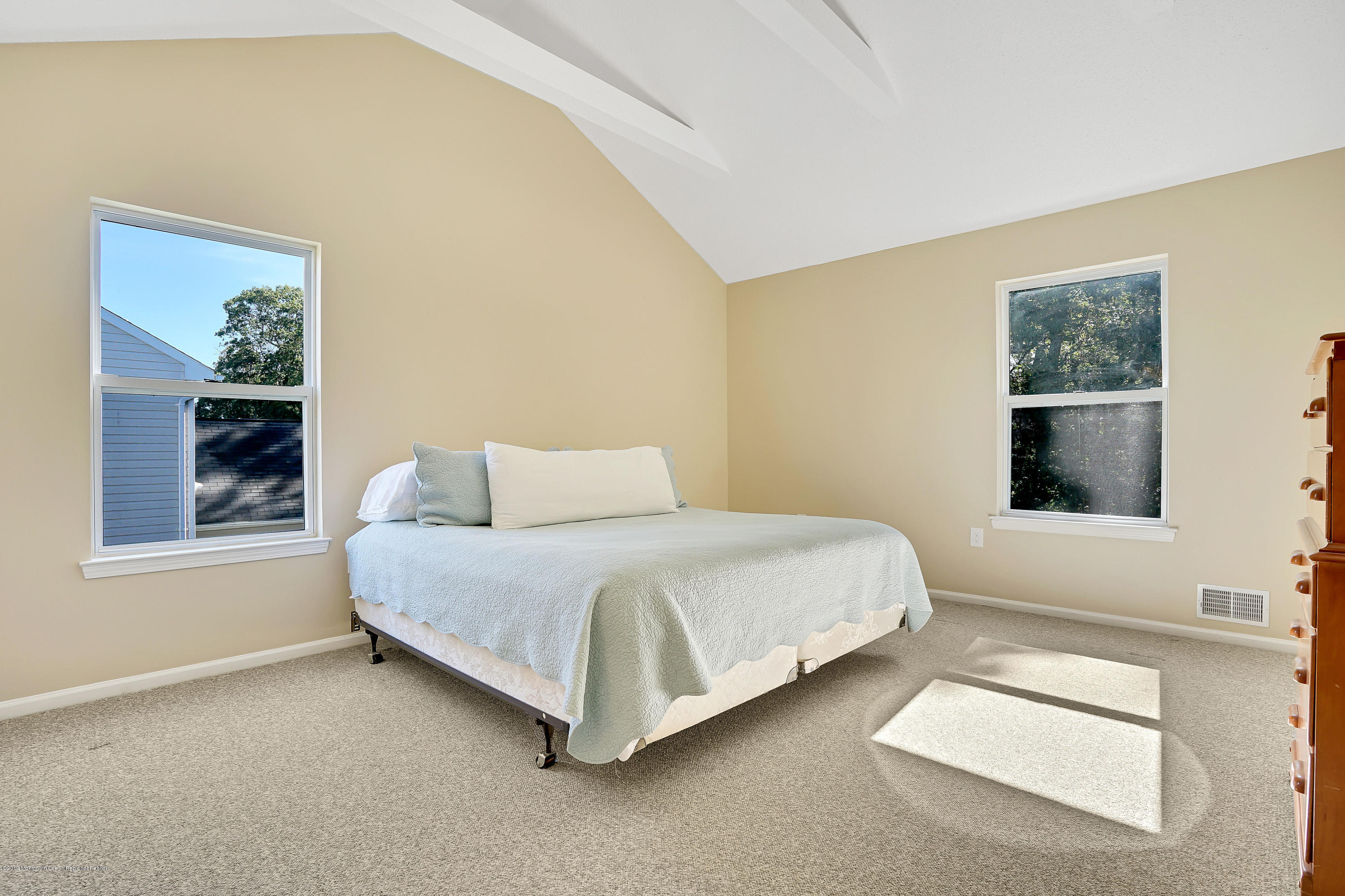 91 West Shenendoah Road Howell, NJ 07731 - Photo 4 of 39 012_dsc01356