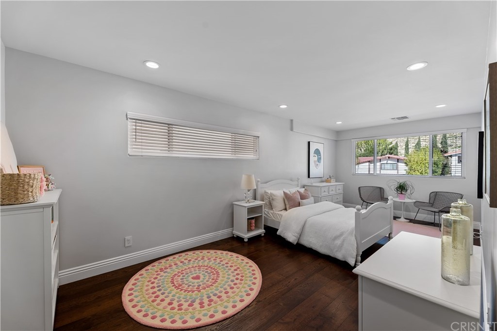 1132 Vista Ridge Burbank, CA 91504 - Photo 15 of 26