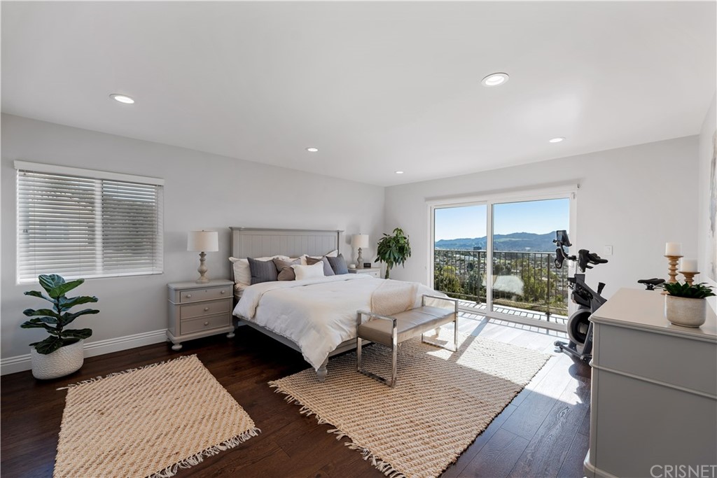 1132 Vista Ridge Burbank, CA 91504 - Photo 17 of 26