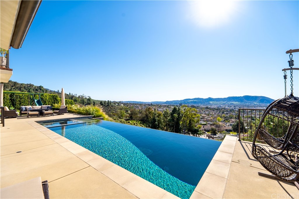 1132 Vista Ridge Burbank, CA 91504 - Photo 22 of 26