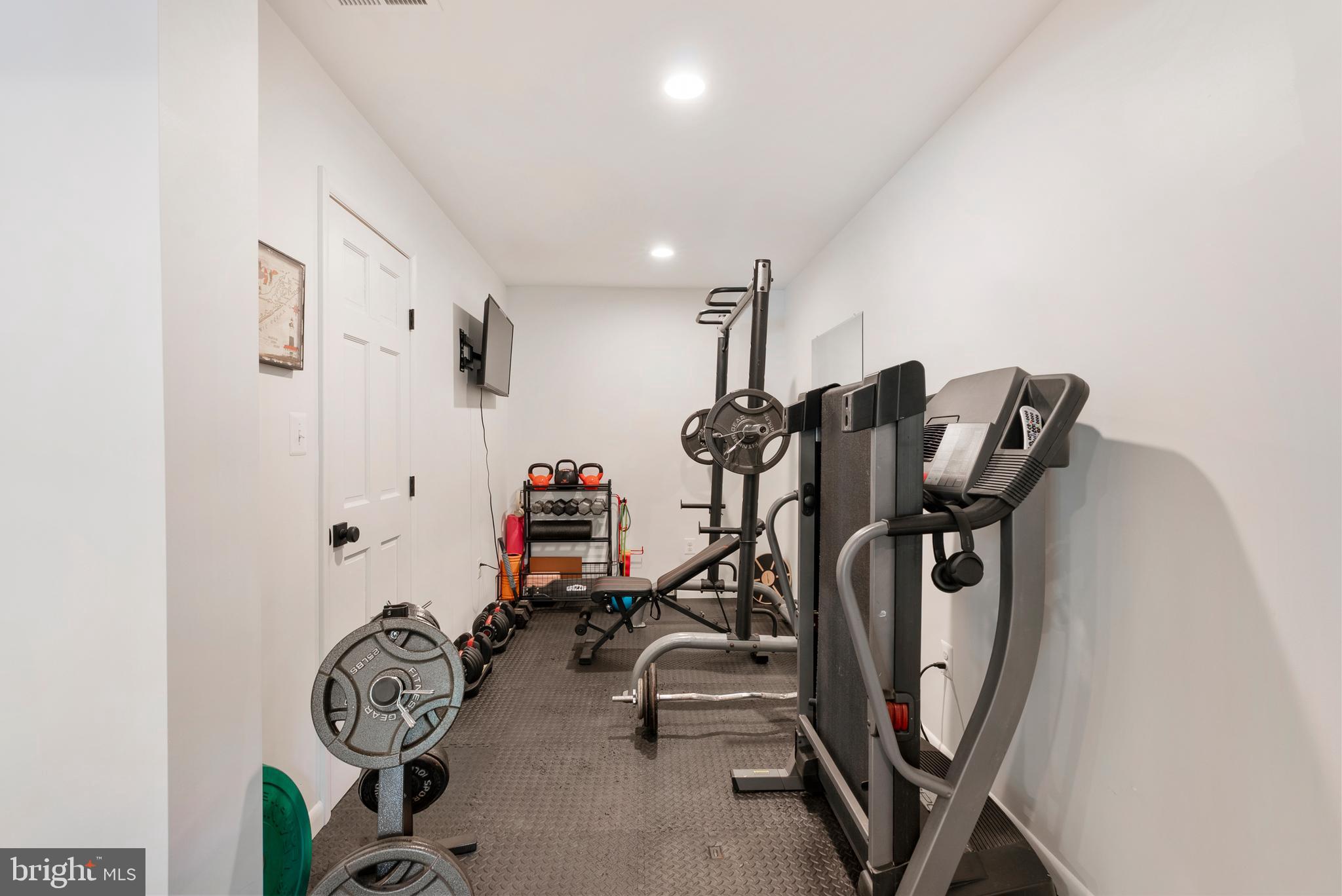 6222 Groveland Road Linthicum Heights, MD 21090 - Photo 33 of 40 a view of a room with gym equipment