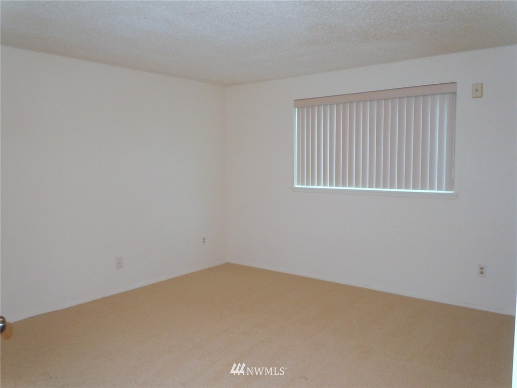 1541 Sheridan Road, Unit B2 Bremerton, WA 98310 - Photo 9 of 13 Gallery Image 9