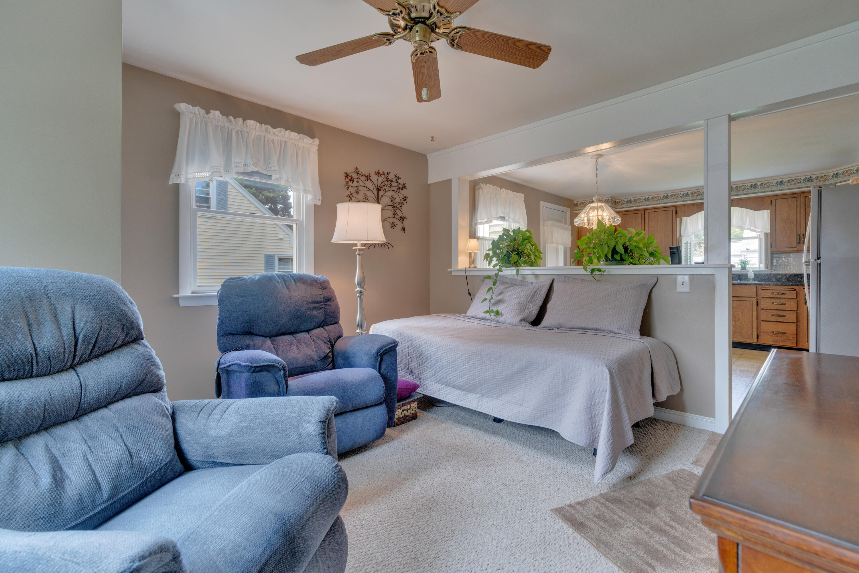 39 Hicks Street Portland, ME 04103 - Photo 9 of 47 _DSC4876