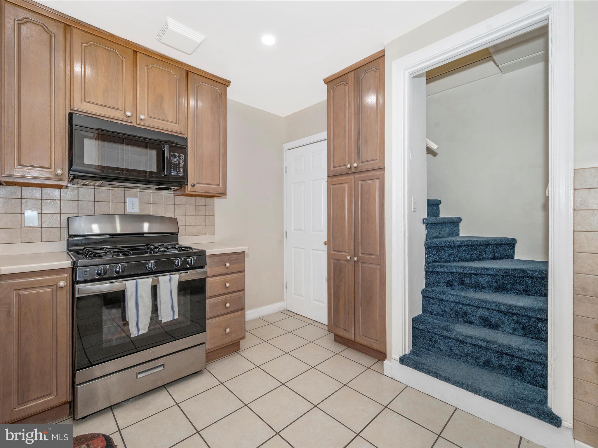 744 Silver Spring Avenue Silver Spring, MD 20910 - Photo 17 of 59 Kitchen