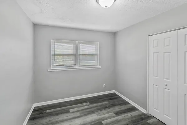 $1,495 | 991 Tollview Avenue, Unit 5, Aurora, IL 60505