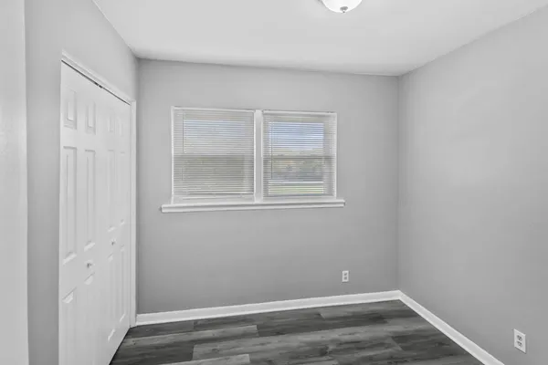 $1,495 | 991 Tollview Avenue, Unit 5, Aurora, IL 60505