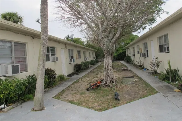 $1,600 | 93 Northeast 7th Court, Unit 1, Deerfield Beach, FL 33441