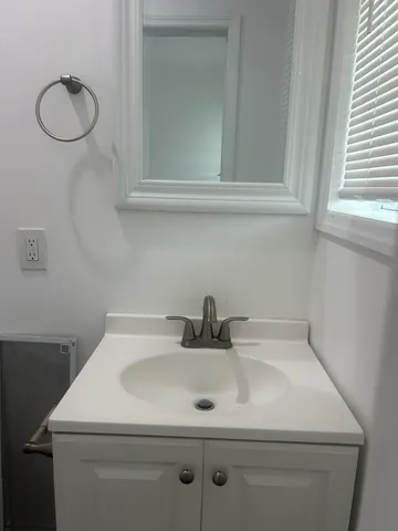 a close view of sink and tap