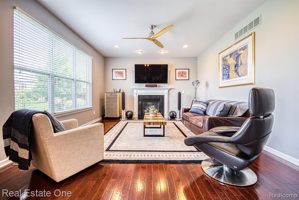 3738 Hogan Circle Rochester Hills, MI 48307 - Photo 13 of 40