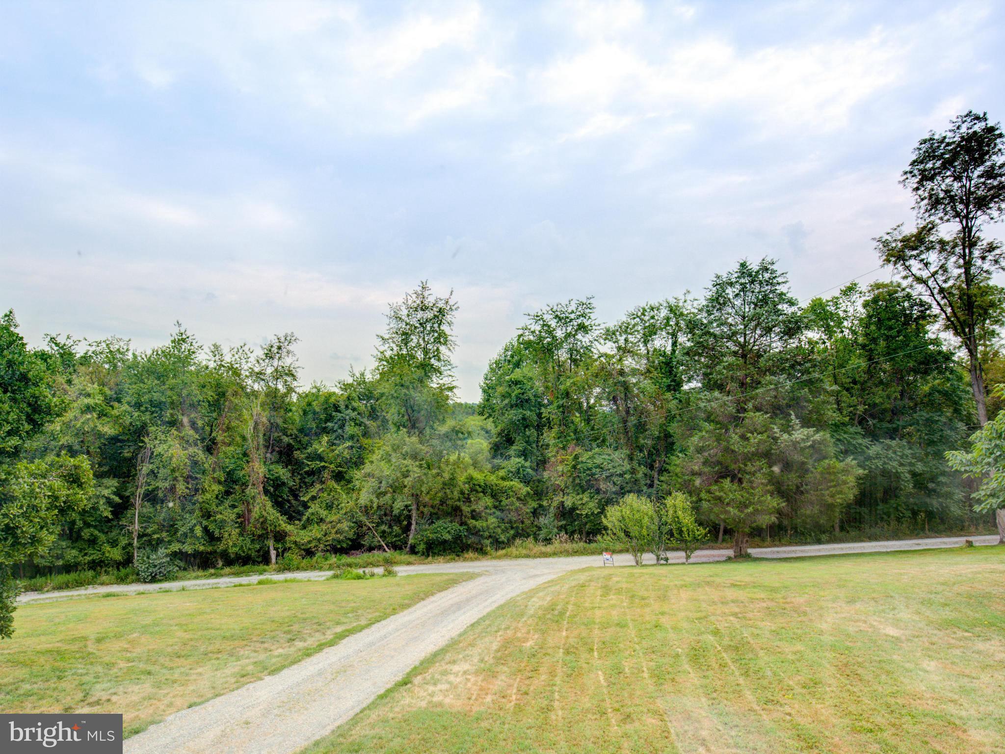 14768 Milltown Road Waterford, VA 20197 - Photo 18 of 26 Front Yard