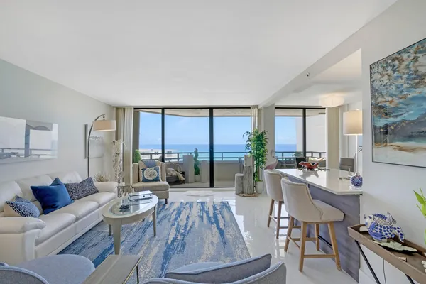$7,950 | 3560 South Ocean Boulevard, Unit PH4, South Palm Beach, FL 33480