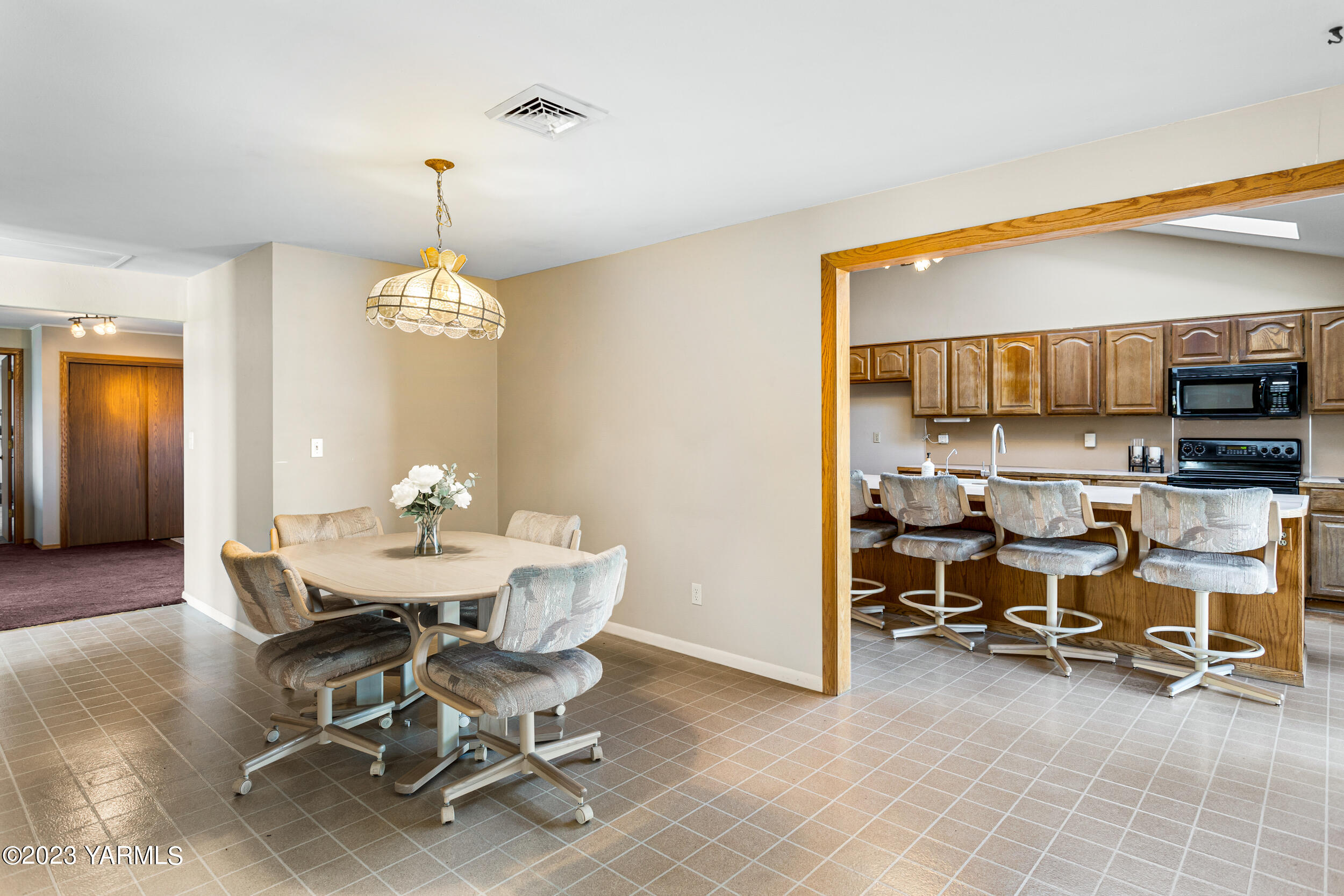 125 Johnson Road Selah, WA 98942 - Photo 5 of 36 a view of a dining room with furniture