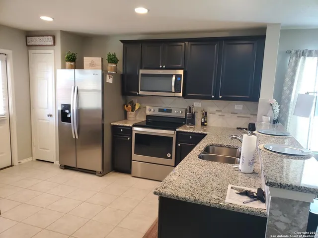 $1,575 | 12018 Silver Light, San Antonio, TX 78254