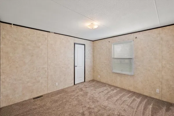 $2,600 | 12325 Hudson Drive, Alvarado, TX 76009