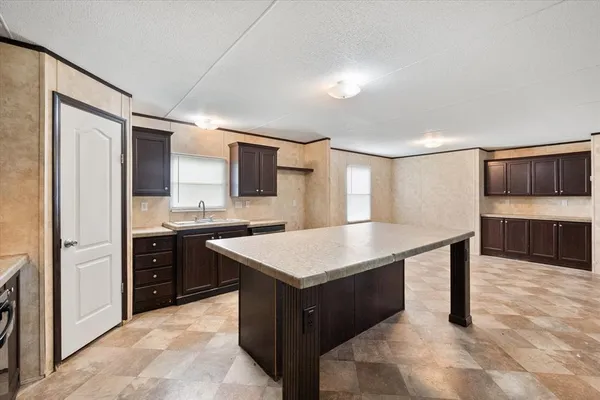 $2,600 | 12325 Hudson Drive, Alvarado, TX 76009