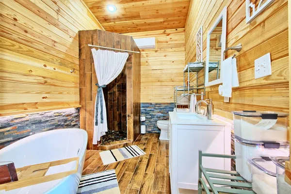 $285,000 | 13608 Fm 692, Burkeville, TX 75932