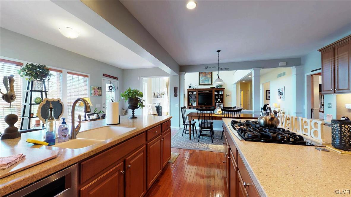 1626 Bridgeton Road Breinigsville, PA 18031 - Photo 13 of 50 Corian Counters