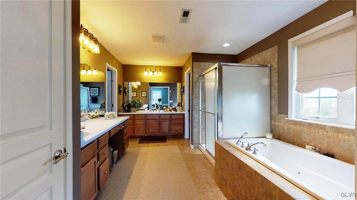 1626 Bridgeton Road Breinigsville, PA 18031 - Photo 23 of 50 Incredible Master Bath