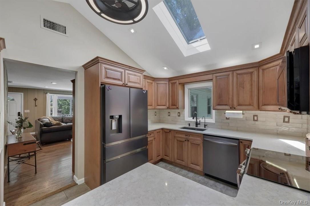 13 Split Rock Road Mahopac, NY 10541 - Photo 20 of 36 Gallery Image 20