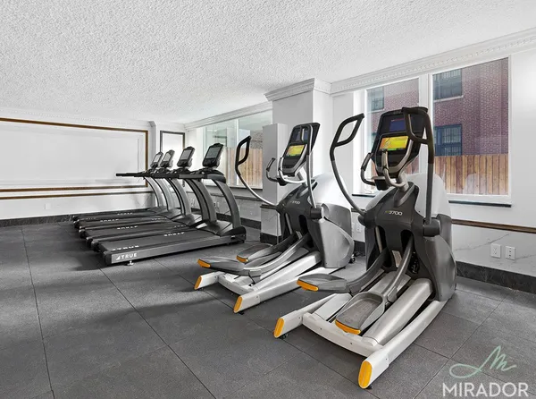 $5,400 | 330 East 39th Street, Unit 5M | Murray Hill